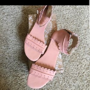Elf midummer sandals